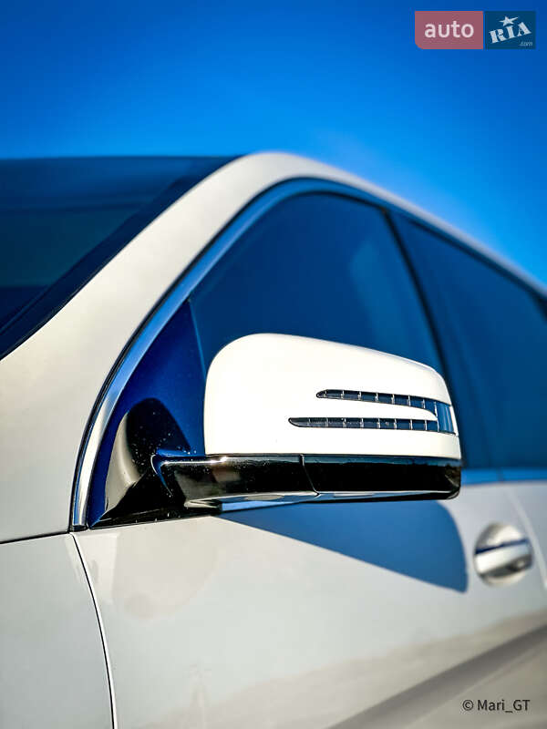 Мінівен Mercedes-Benz R-Class 2012 в Дніпрі