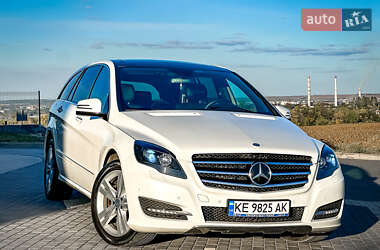 Минивэн Mercedes-Benz R-Class 2012 в 