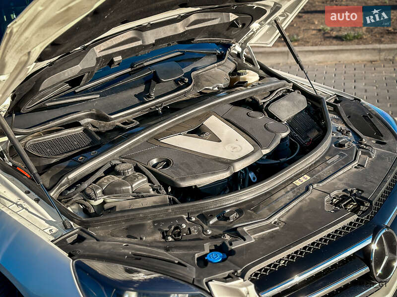 Мінівен Mercedes-Benz R-Class 2012 в Дніпрі