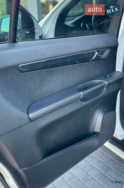 Минивэн Mercedes-Benz R-Class 2012 в 