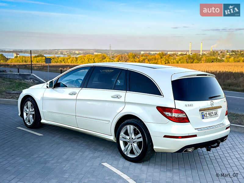 Мінівен Mercedes-Benz R-Class 2012 в Дніпрі