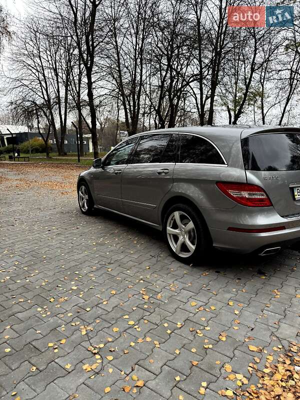 Мінівен Mercedes-Benz R-Class 2012 в Тернополі