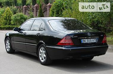 Седан Mercedes-Benz S-Class 2005 в Ровно