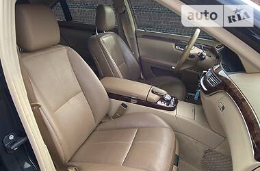 Седан Mercedes-Benz S-Class 2009 в 