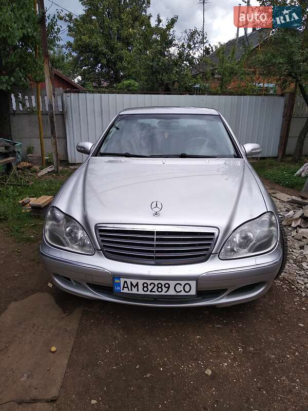 Седан Mercedes-Benz S-Class 2002 в Коростене