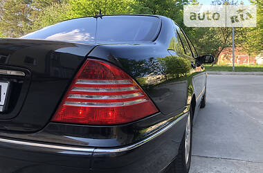 Седан Mercedes-Benz S-Class 2005 в 