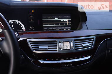 Седан Mercedes-Benz S-Class 2012 в 