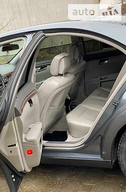 Седан Mercedes-Benz S-Class 2009 в Стрию