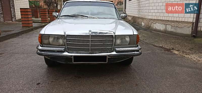 Седан Mercedes-Benz S-Class 1979 в Гайсину