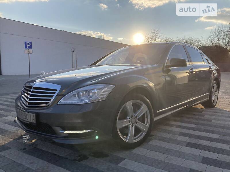 Седан Mercedes-Benz S-Class 2006 в Ужгороде