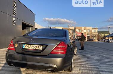 Седан Mercedes-Benz S-Class 2006 в Ужгороде