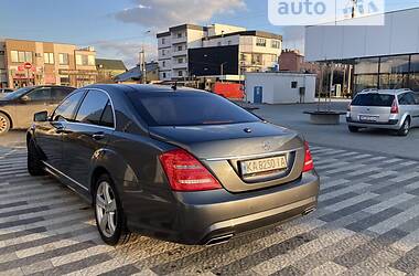 Седан Mercedes-Benz S-Class 2006 в Ужгороді