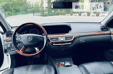 Седан Mercedes-Benz S-Class 2009 в Тернополі