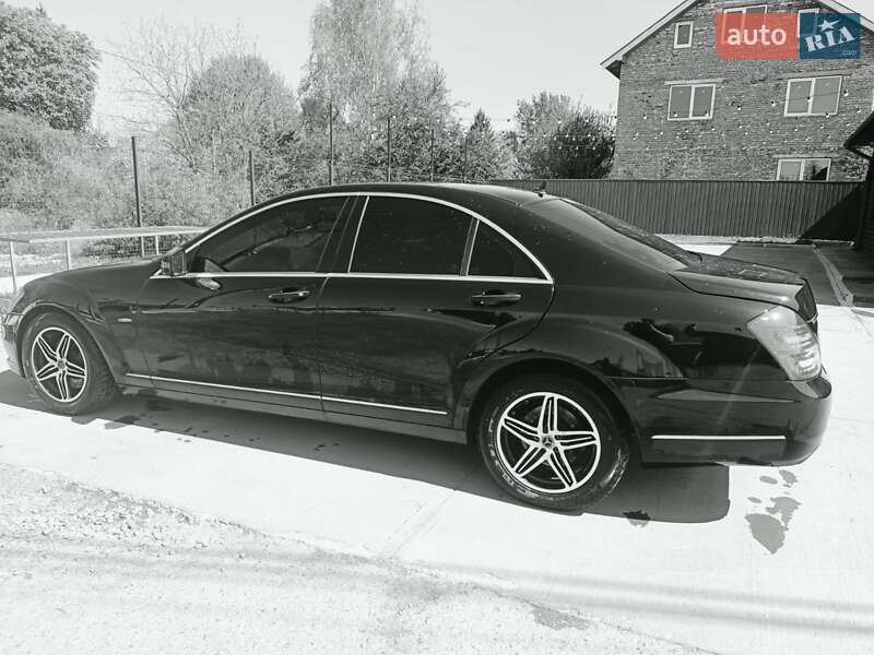 Седан Mercedes-Benz S-Class 2011 в Ивано-Франковске