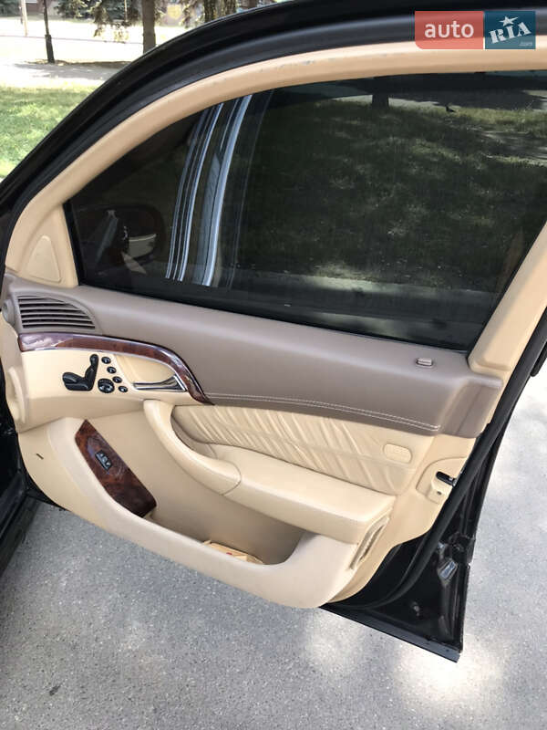 Седан Mercedes-Benz S-Class 2003 в Кривому Розі