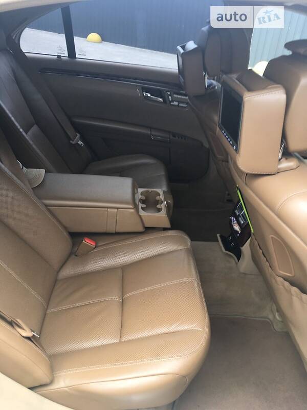 Седан Mercedes-Benz S-Class 2005 в Шептицькому