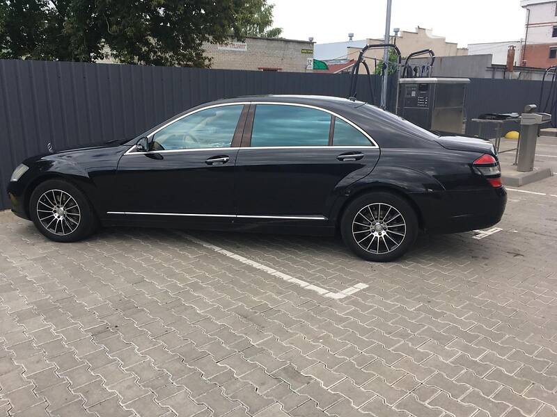 Седан Mercedes-Benz S-Class 2005 в Шептицькому