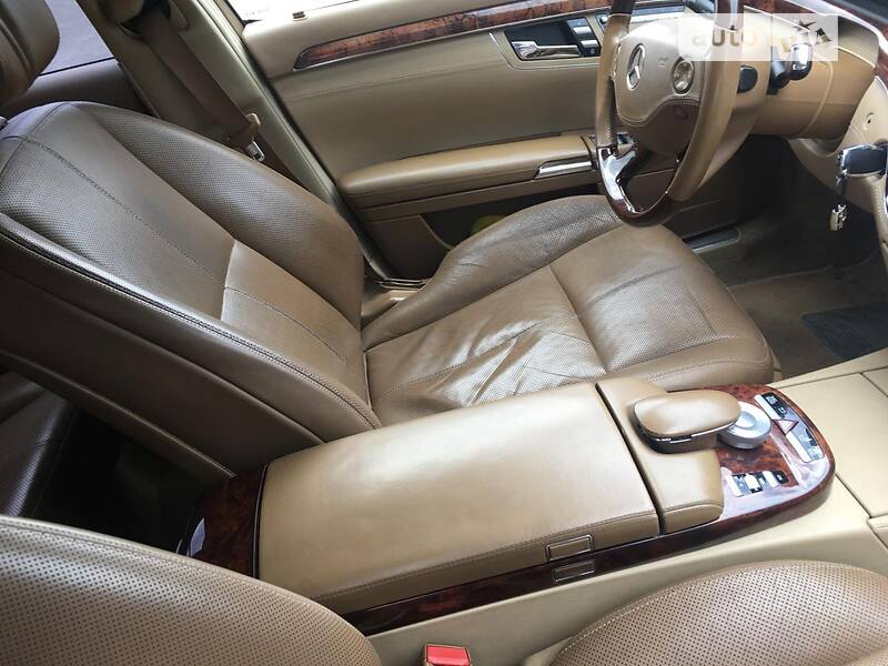 Седан Mercedes-Benz S-Class 2005 в Шептицькому