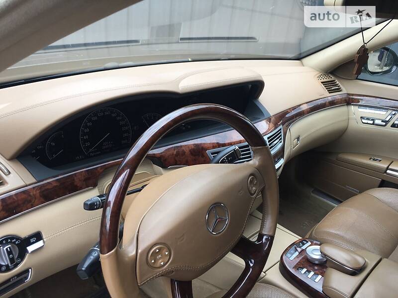 Седан Mercedes-Benz S-Class 2005 в Шептицькому