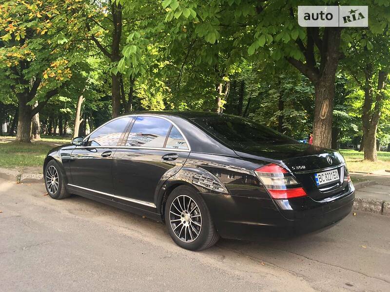 Седан Mercedes-Benz S-Class 2005 в Шептицькому