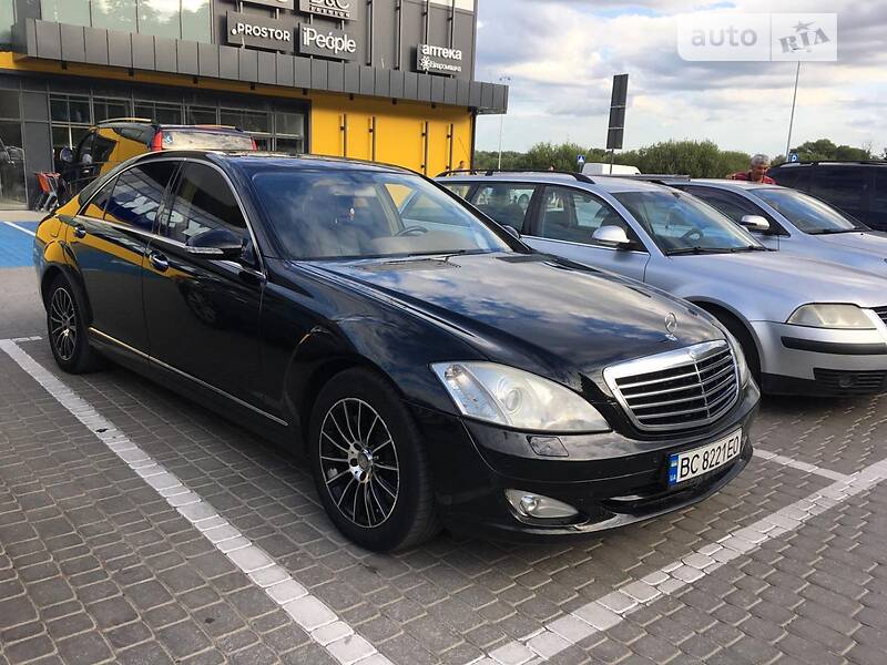 Седан Mercedes-Benz S-Class 2005 в Шептицькому