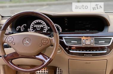 Седан Mercedes-Benz S-Class 2011 в Кривому Розі