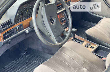 Седан Mercedes-Benz S-Class 1982 в 