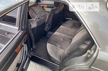 Седан Mercedes-Benz S-Class 1982 в 