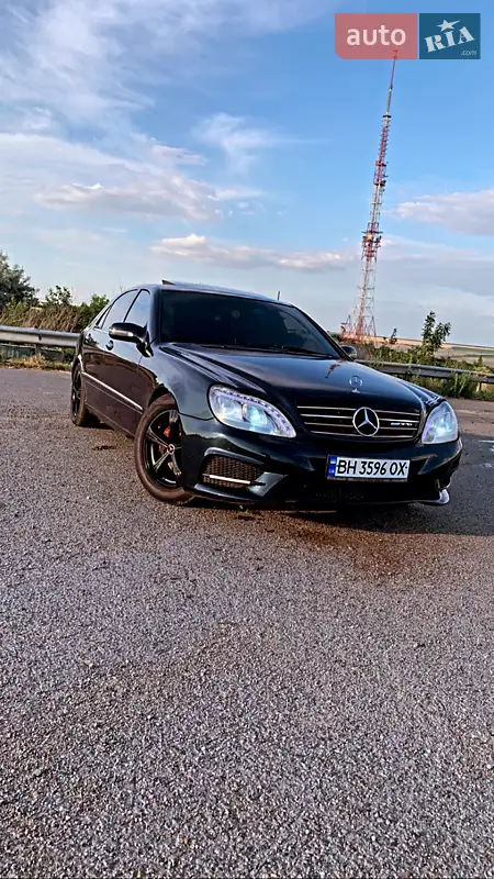 Mercedes-Benz S-Class