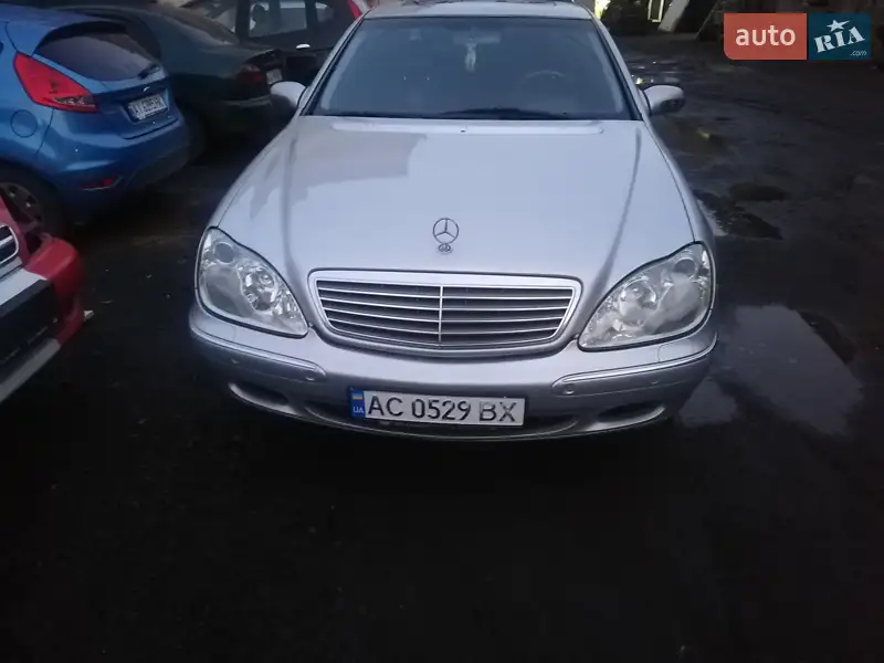 Mercedes-Benz S-Class