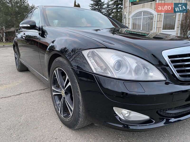 Седан Mercedes-Benz S-Class 2006 в Хусте