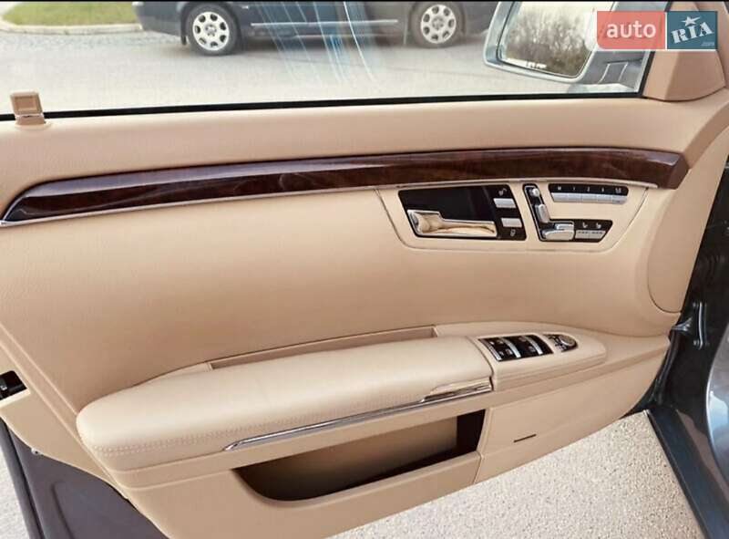Седан Mercedes-Benz S-Class 2010 в Киеве