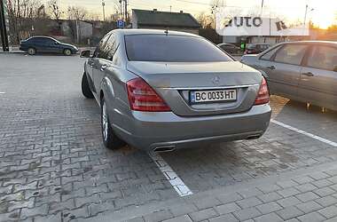 Седан Mercedes-Benz S-Class 2009 в Львові