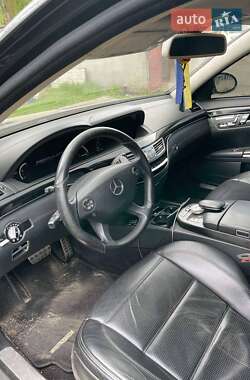 Седан Mercedes-Benz S-Class 2009 в 
