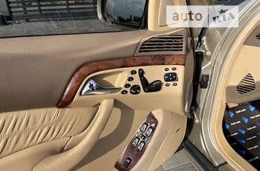 Седан Mercedes-Benz S-Class 2000 в 