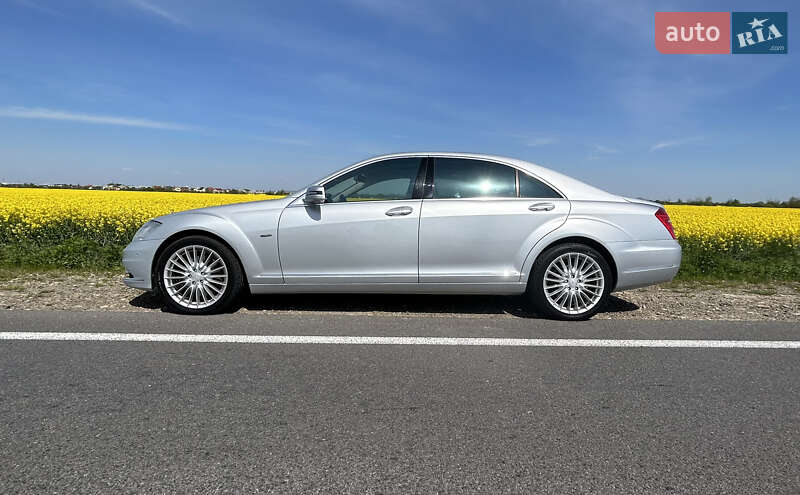 Седан Mercedes-Benz S-Class 2009 в Ивано-Франковске