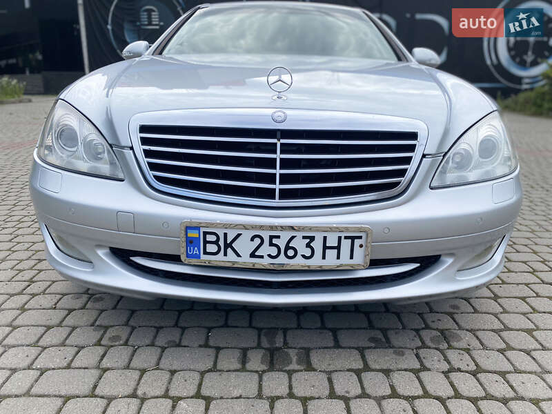 Седан Mercedes-Benz S-Class 2006 в Львові