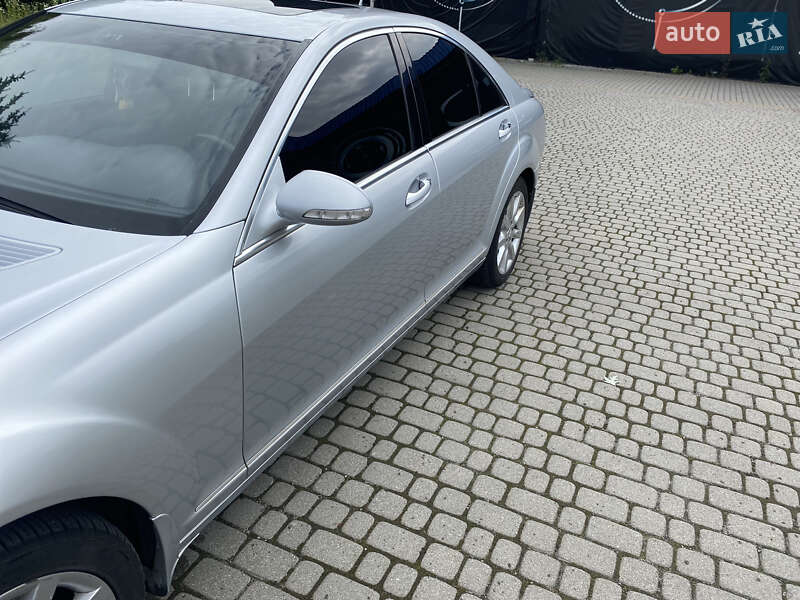 Седан Mercedes-Benz S-Class 2006 в Львові