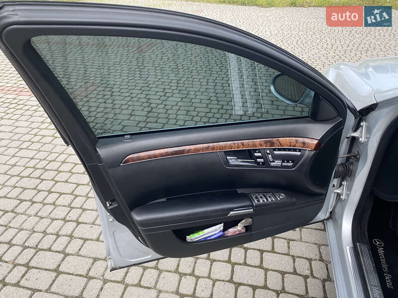Седан Mercedes-Benz S-Class 2006 в Львові
