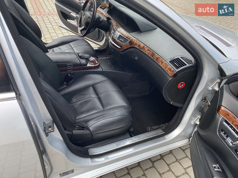 Седан Mercedes-Benz S-Class 2006 в Львові