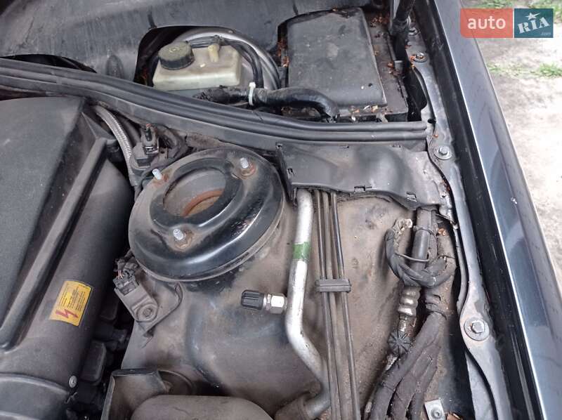 Седан Mercedes-Benz S-Class 2002 в Звягеле