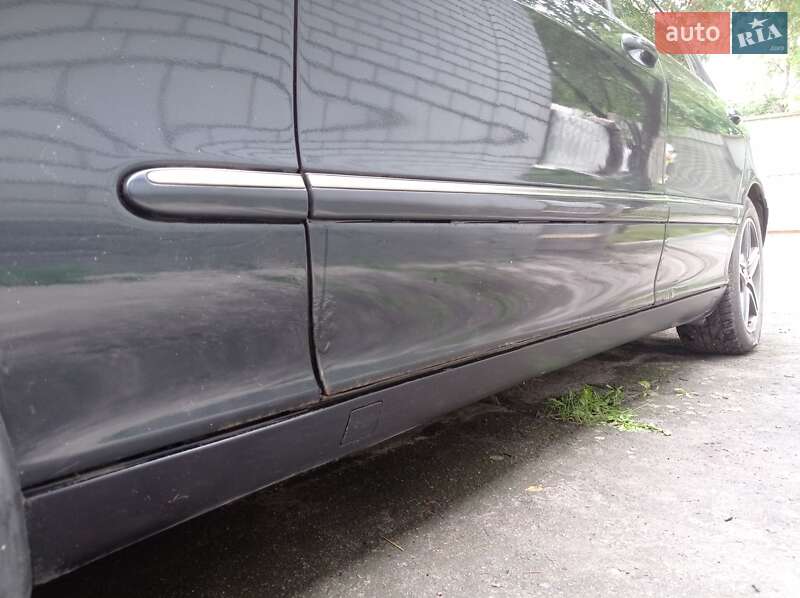 Седан Mercedes-Benz S-Class 2002 в Звягеле