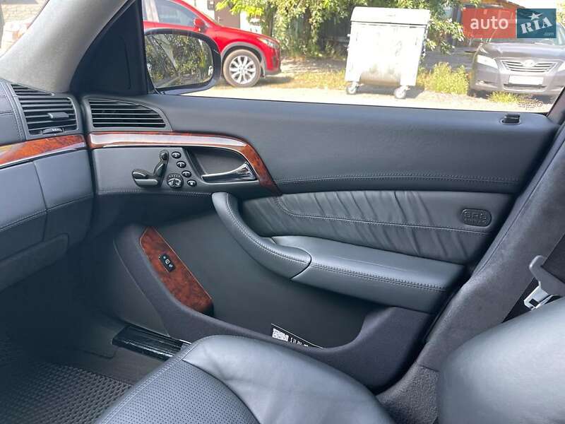 Седан Mercedes-Benz S-Class 2003 в Киеве