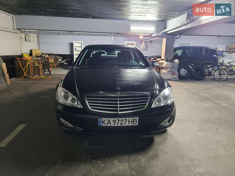 Седан Mercedes-Benz S-Class 2009 в Бучі