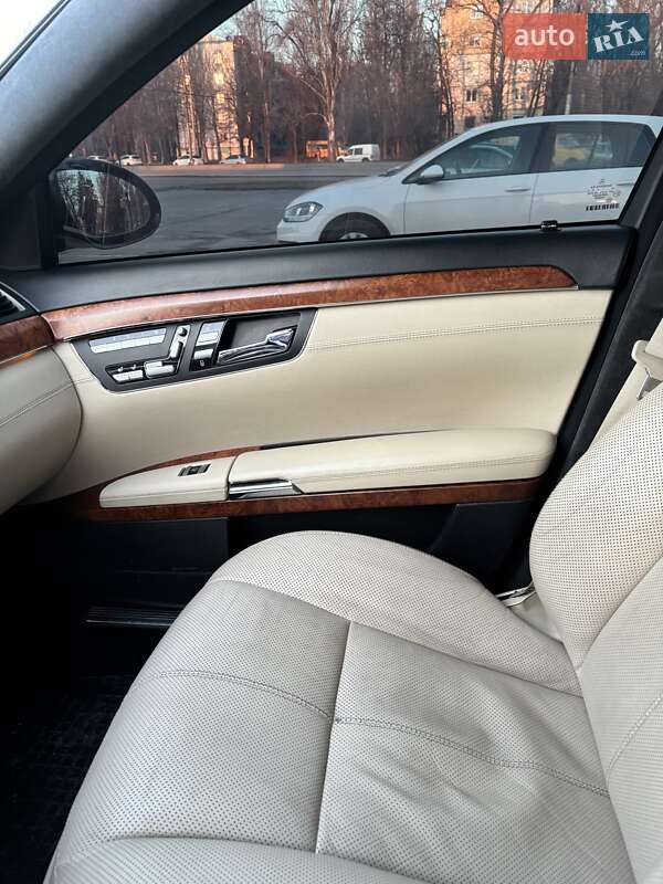 Седан Mercedes-Benz S-Class 2006 в Запорожье