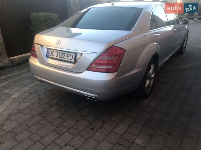 Седан Mercedes-Benz S-Class 2011 в Львове