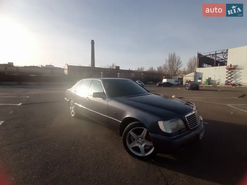 Mercedes-Benz S-Class