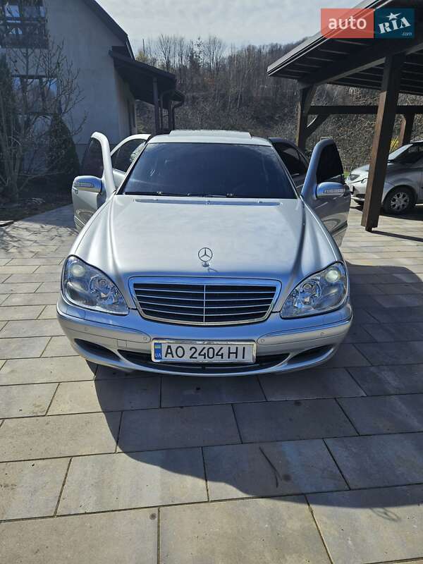 Седан Mercedes-Benz S-Class 2004 в Тячеве