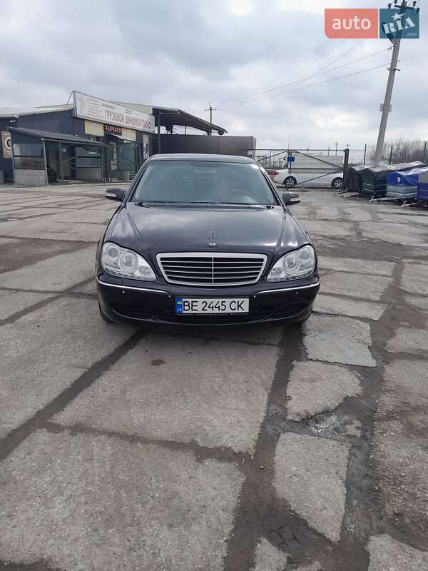 Седан Mercedes-Benz S-Class 2003 в Новом Буге