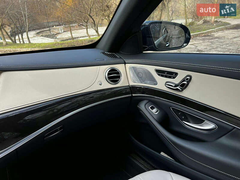 Седан Mercedes-Benz S-Class 2019 в Києві